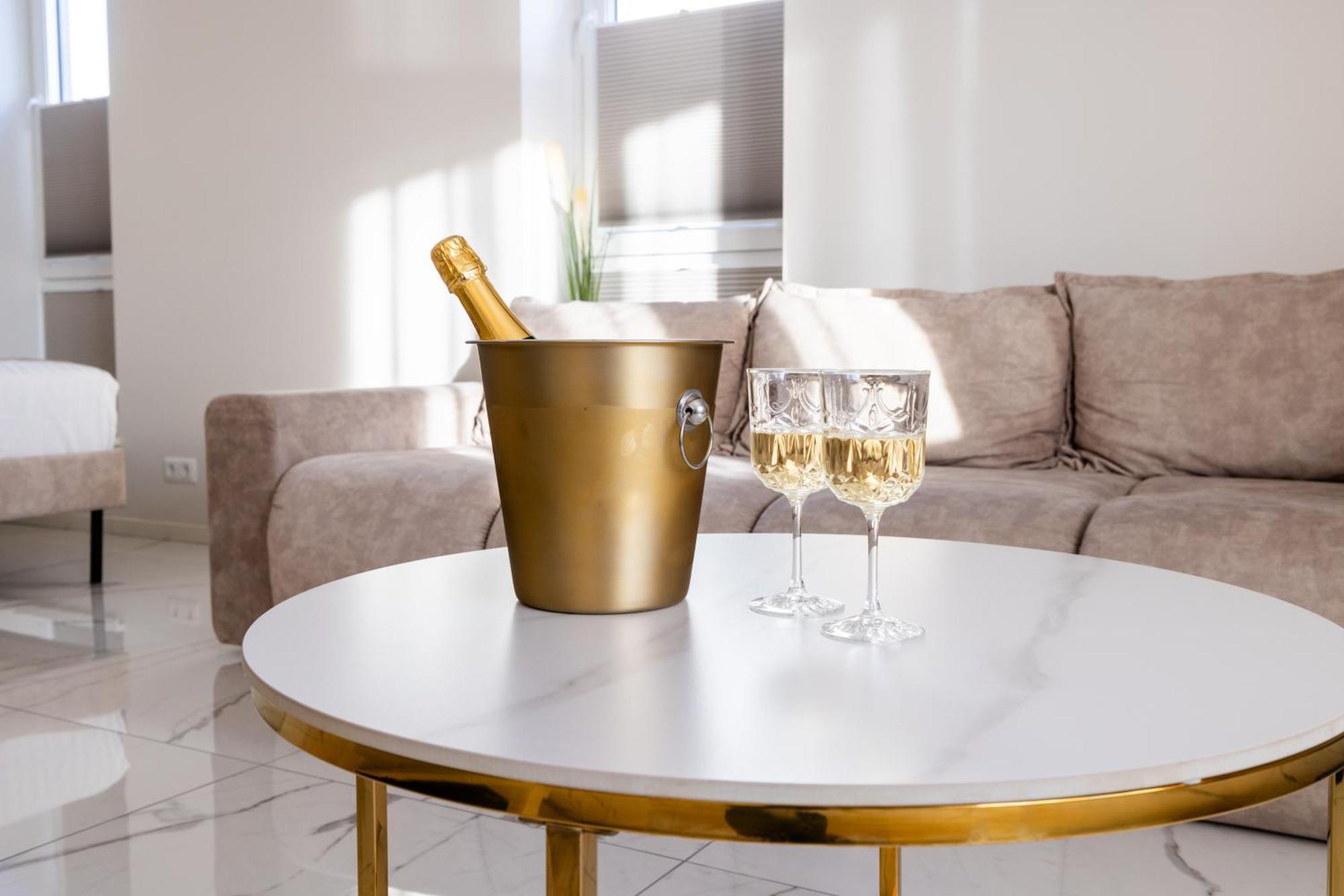 Fortune Apartments - River View, Contactless Tartu Buitenkant foto